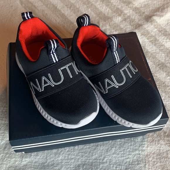 Nautica Baby Sneakers; size 5 - Picture 9 of 9